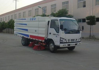 China Camión de alta presión 4x2 del barrendero de camino del circuito del agua 5500 litros para ISUZU proveedor