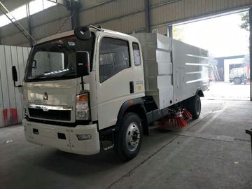 China Alto camión eficiente del limpiador de calle, polvo 4x2 que recoge la máquina arrebatadora del camino proveedor