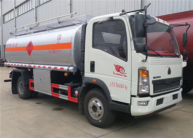 China Sinotruck HOWO 4x2 10M3 10000 litros de gasolina del depósito de aceite del camión reaprovisiona el petrolero Bowser del combustible de combustible del camión proveedor