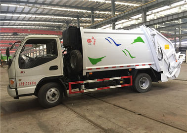 China Camión del compresor de la basura del euro II RHD JAC 5cbm 5000 litros sellados completamente proveedor