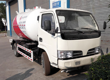 China 2,5 toneladas de 4x2 5M3 cortan el rabo al propano del gas de petróleo licuado del camión 5000L 2.5T del LPG proveedor