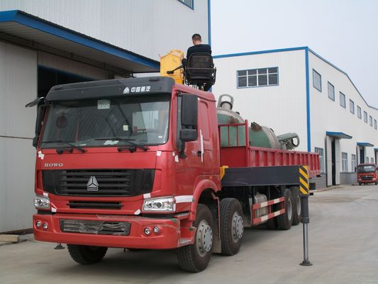 comprar Grúa montada camión Howo de XCMG grúa hidráulica telescópica de 50 toneladas para transportar el cargo Fabricación en línea