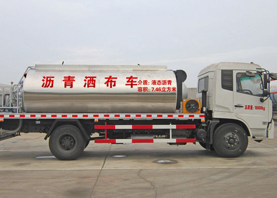 comprar Camión del distribuidor del asfalto de Sinotruk Dongfeng 4X2, camión de petrolero del betún de 6,7 CBM Fabricación en línea