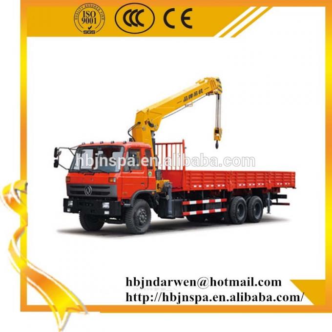 Camión de China DONGFENG con la grúa 12ton con el gancho agarrador del ladrillo en venta